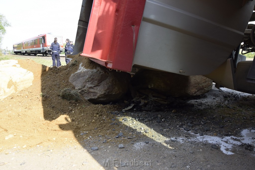 Schwerer VU LKW Zug Bergheim Kenten Koelnerstr P256.JPG - Miklos Laubert